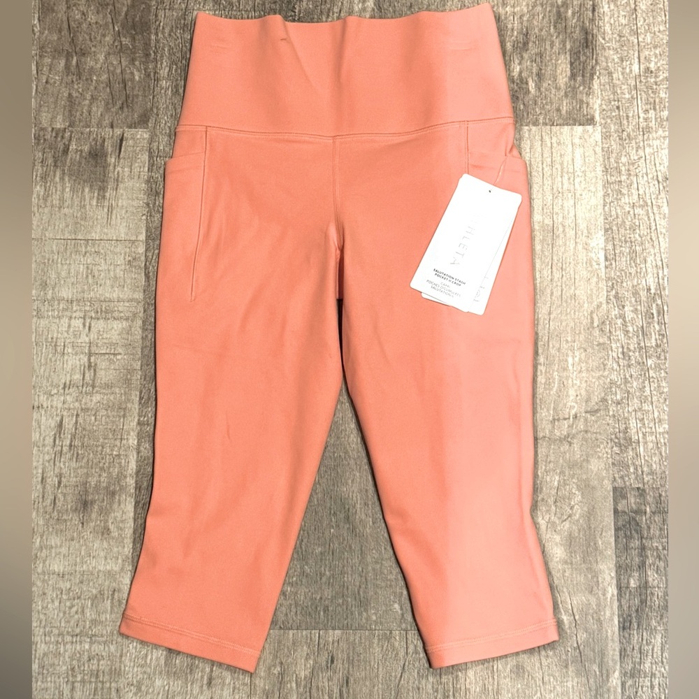 New Women’s Athleta Cropped Yoga Pants (XS)